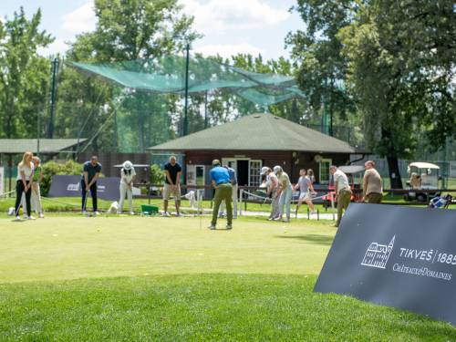 novost vikend za hedoniste uz golf i vina kuće tikveš vinski magazin vino fino