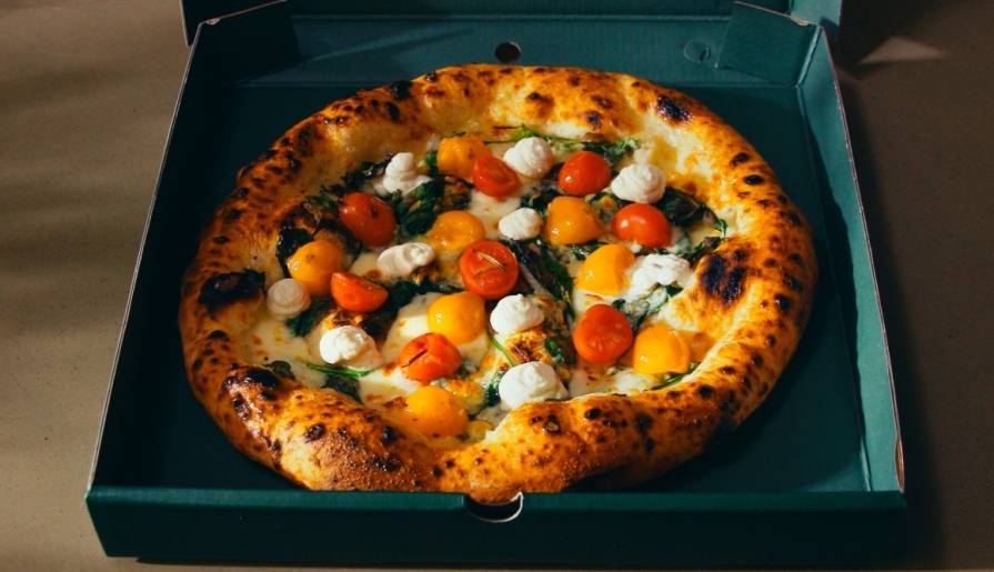 izdvojeno crust pizza bar vinski magazin vino fino