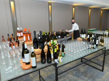novost vinska srbija na okupu vinski magazin vino fino