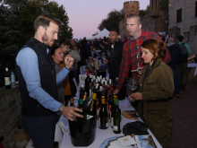 novost rame uz rame sa svetskim regionima vinski magazin vino fino