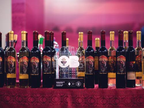 novost 30 sudija iz celog sveta ocenjuje balkanska vina vinski magazin vino fino