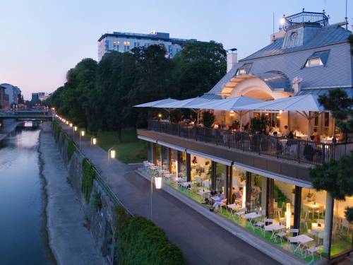 novost beč poklanja vaučere za odlazak u restoran vinski magazin vino fino