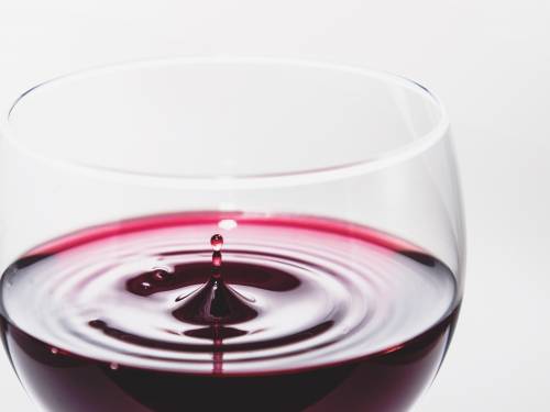 novost crveno vino za vitak stas vinski magazin vino fino
