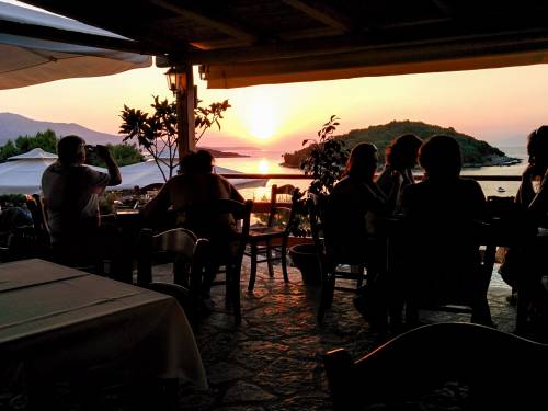 novost gastro pregled barmeni i kuvari idu na more vinski magazin vino fino