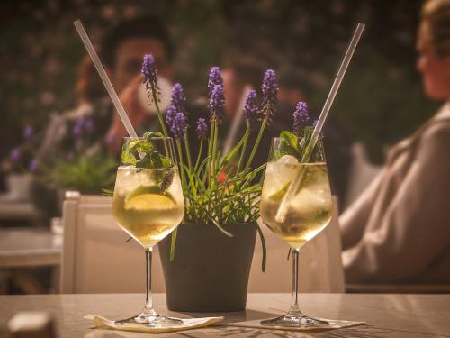 novost gastro pregled sunčanje u restoranima vinski magazin vino fino