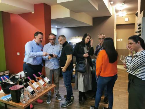 novost karavan prokupca juče je obišao Šumadiju vinski magazin vino fino
