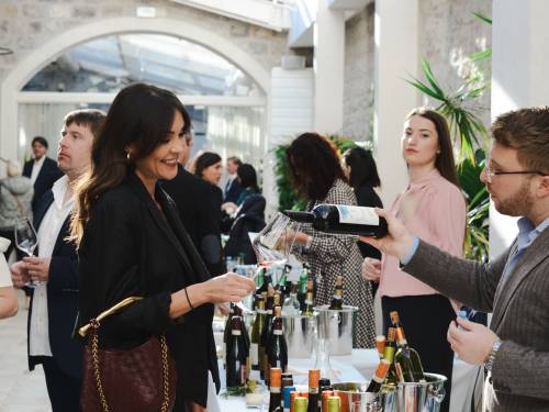 novost održan salon vina u znaku praznika mimoze vinski magazin vino fino