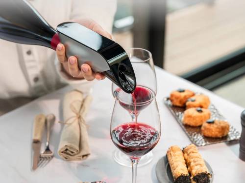 novost predstavljen je aveine digitalni vinski aerator vinski magazin vino fino