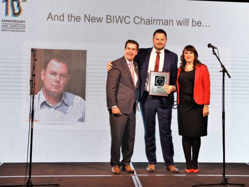 novost urednik vino fino igor luković na čelu biwc vinski magazin vino fino