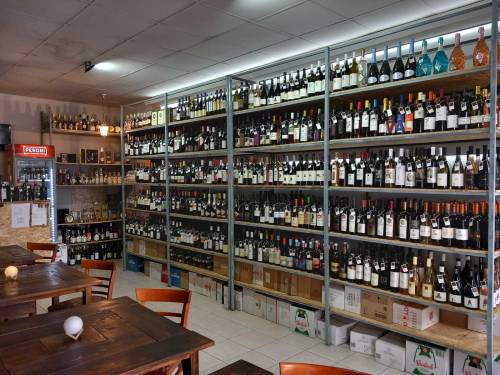 novost velika plana dobila je prvu vinoteku i vinski bar vinski magazin vino fino