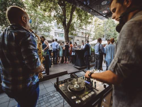novost vina bikicki u bašti hotela saint ten vinski magazin vino fino