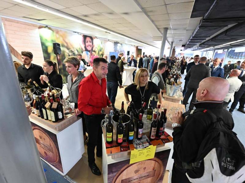 novost vojvođanska vina na sajmu turizma u beogradu vinski magazin vino fino