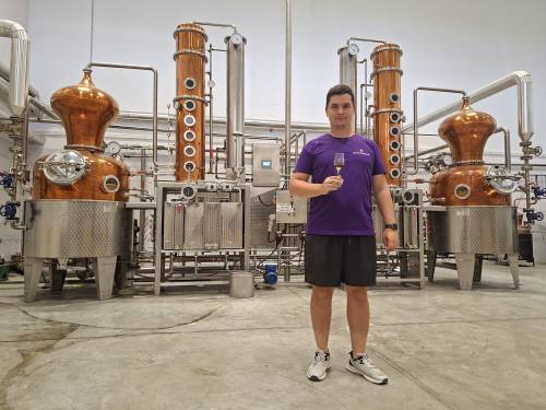 novost oda šljivi u destileriji emperus vinski magazin vino fino