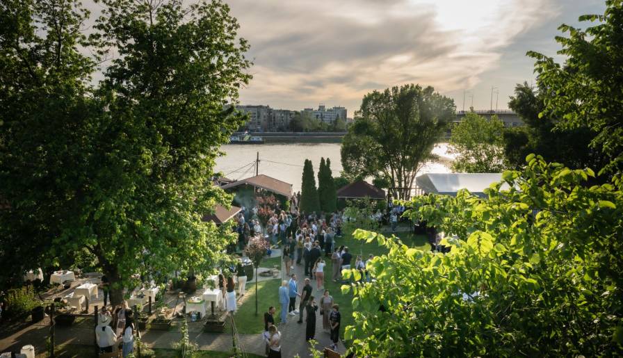 izdvojeno dva dana uživanja na dunavu vinski magazin vino fino