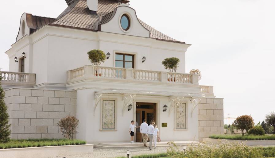 izdvojeno novi luksuz fruške gore vinski magazin vino fino