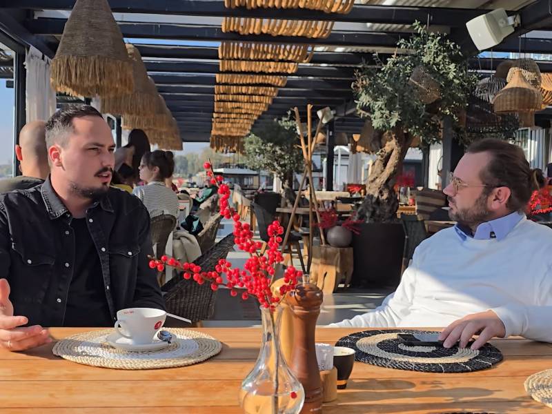 novost aleksandar truhar savremeni gost voli performans u restoranu vinski magazin vino fino