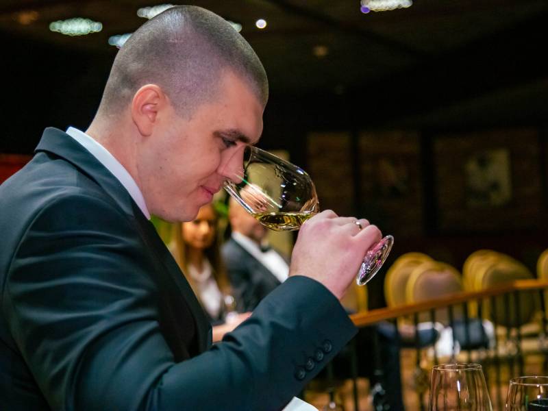 novost dragiša damljanović u trci za titulu najboljeg somelijera na svetu vinski magazin vino fino