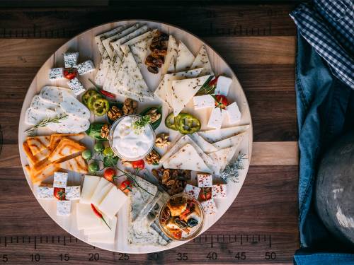 novost sirevi srbije i cele evrope na balkan cheese festivalu vinski magazin vino fino