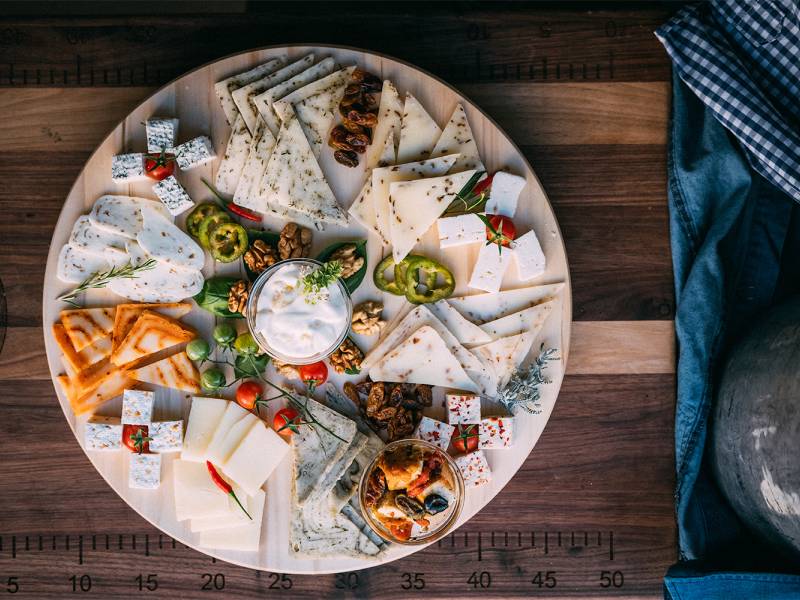 novost sirevi srbije i cele evrope na balkan cheese festivalu vinski magazin vino fino