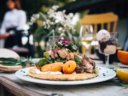 restoran nedelje piknik vinski magazin vino fino